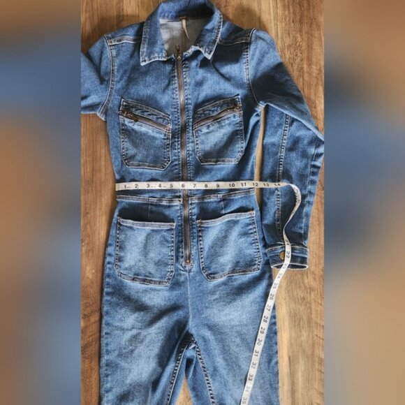 Free People Lennox Zip-Front Denim Jumpsuit XS Excellent Condition - Picture 12 of 16